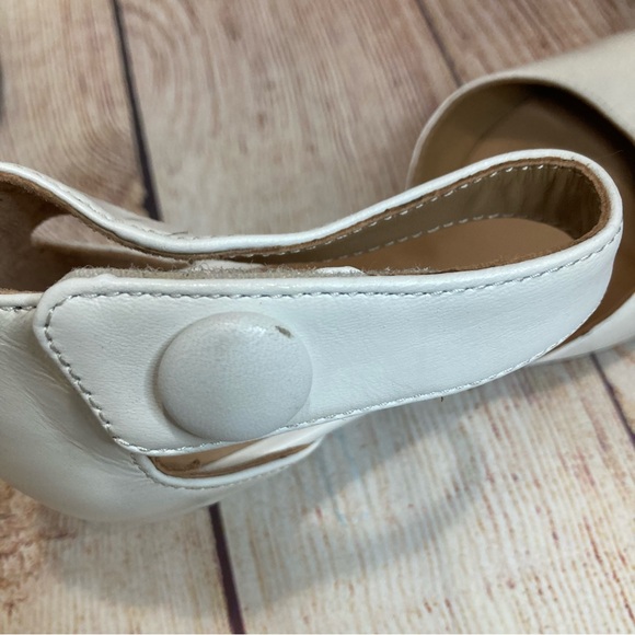 Array Classic White Heels with Strap - Picture 13 of 13